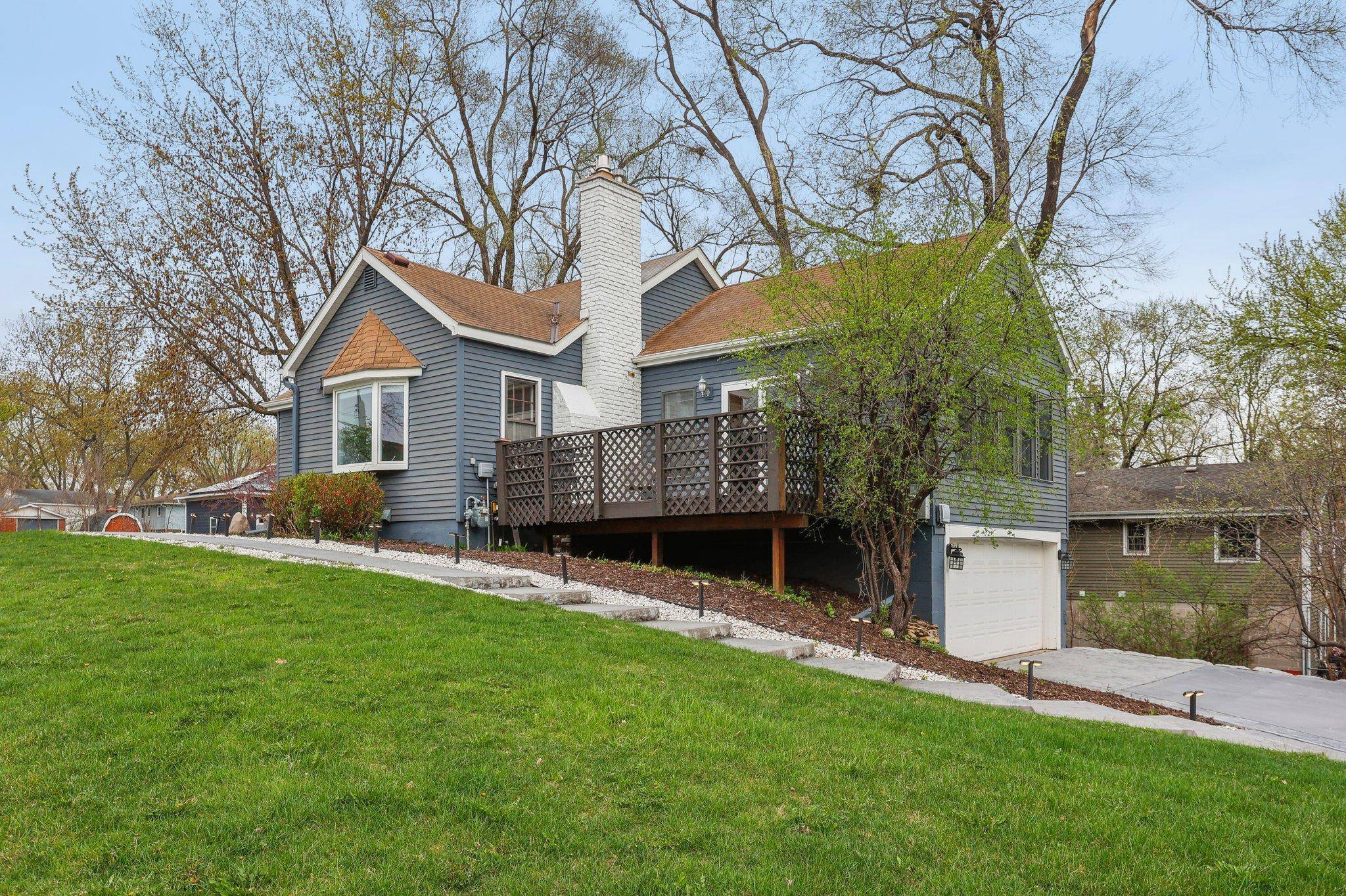Saint Louis Park, MN 55426,1647 Jersey AVE S