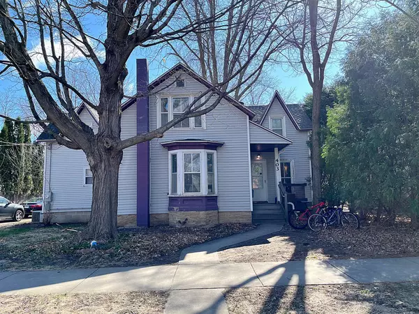 403 College ST, Northfield, MN 55057