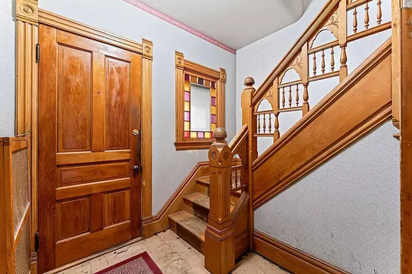 Northfield, MN 55057,405 College ST