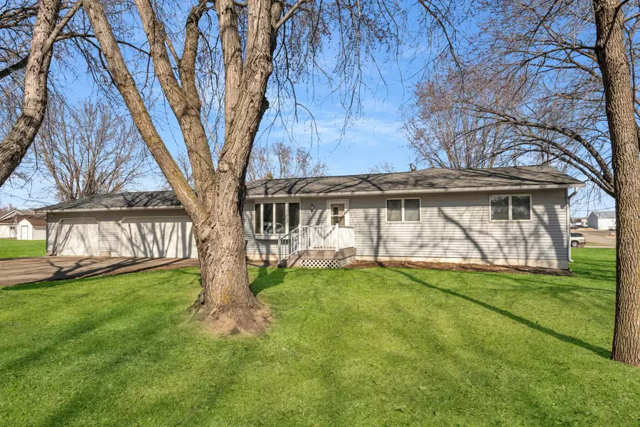 125 Fairy Lake RD, Sauk Centre, MN 56378