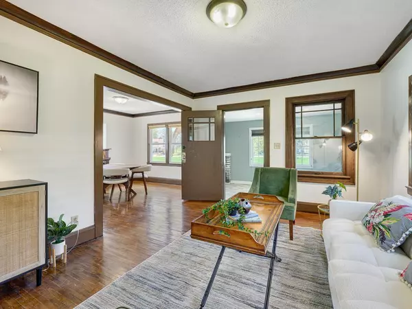 2326 Irving AVE N, Minneapolis, MN 55411