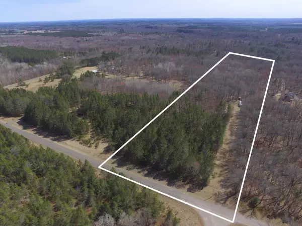 8601 Olsen RD, Webster, WI 54893