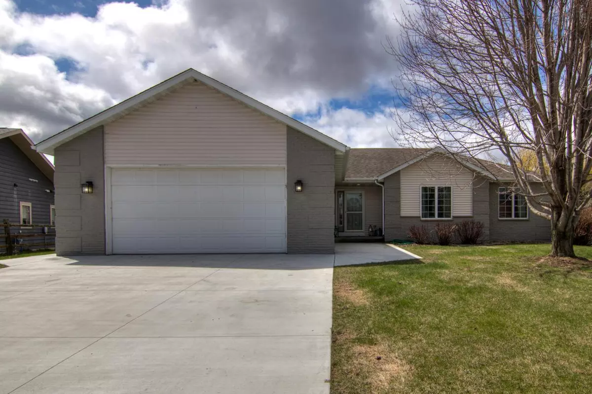 Wabasha, MN 55981,611 Circle DR