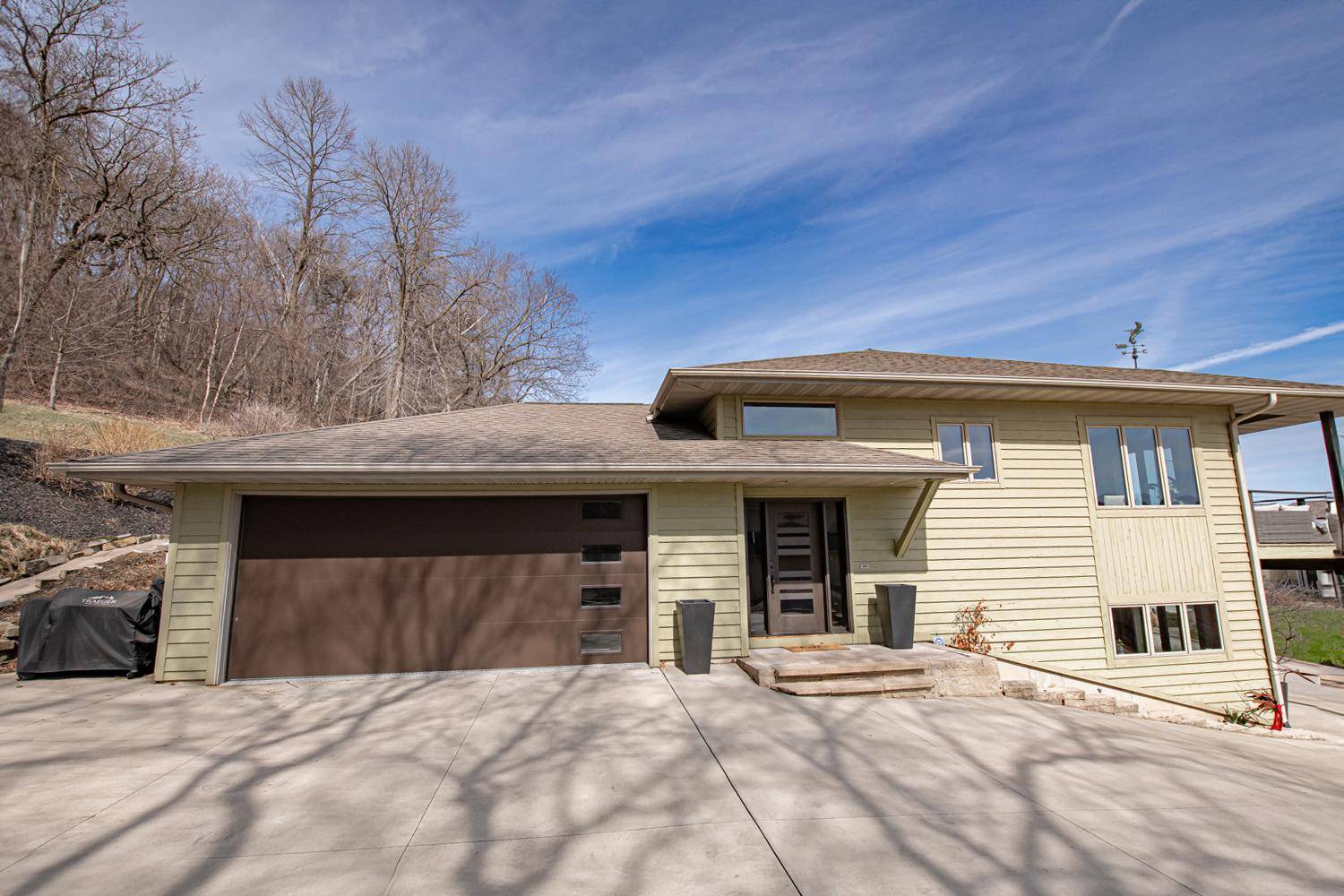 199 Treetops LN, Winona, MN 55987