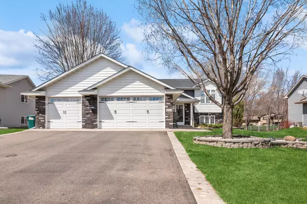 Blaine, MN 55434,10176 Pleasure Creek Pkwy W