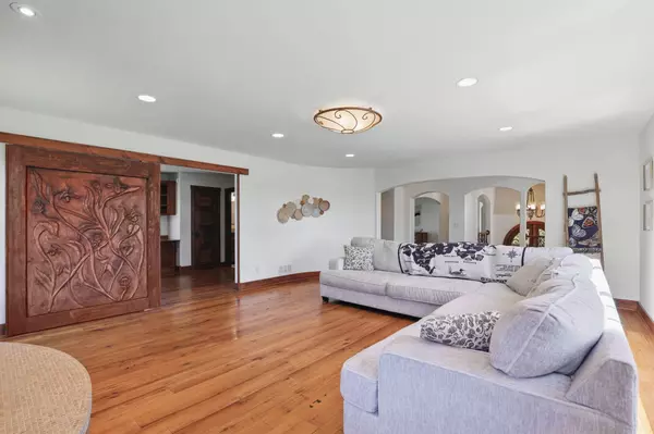 Tonka Bay, MN 55331,30 Willow Woods DR