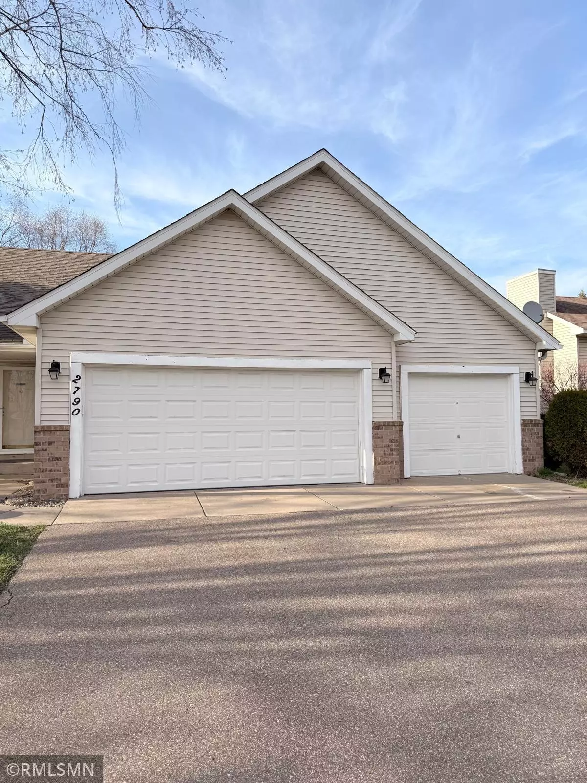 Woodbury, MN 55125,2790 Jordan DR