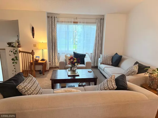 Woodbury, MN 55125,2790 Jordan DR