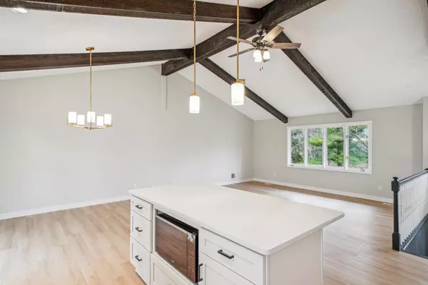 Chanhassen, MN 55317,7080 Shawnee LN