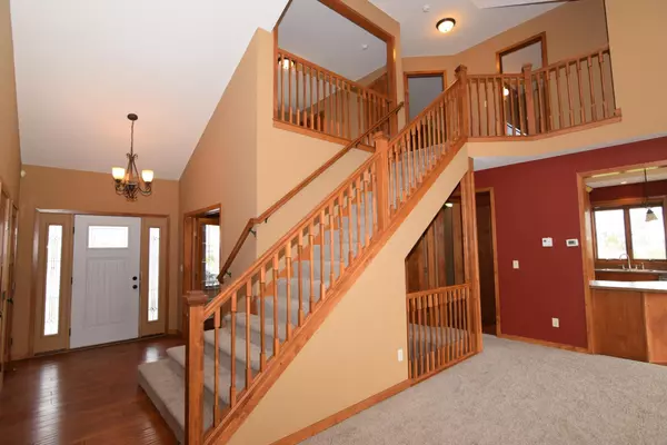 Cottage Grove, MN 55016,9521 Dunes CT