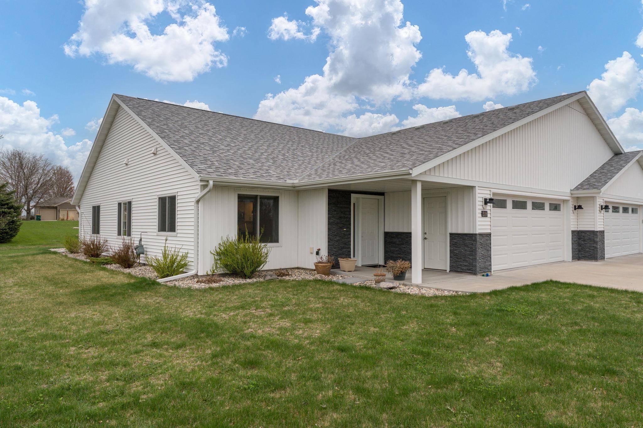 Le Sueur, MN 56058,209 Plum RUN