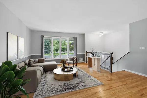 Bloomington, MN 55437,8307 Johnson AVE S