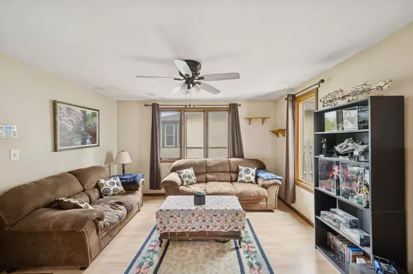 South Saint Paul, MN 55075,454 1st AVE S