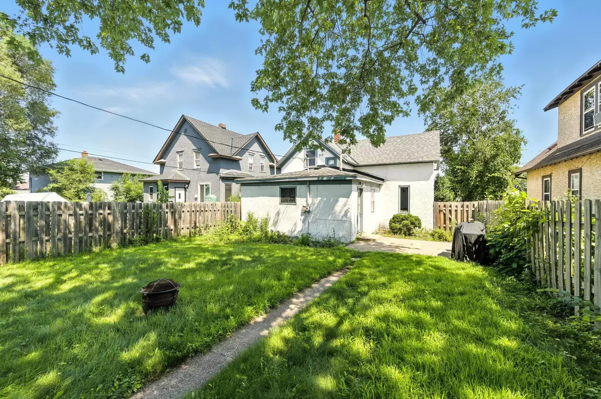 South Saint Paul, MN 55075,454 1st AVE S