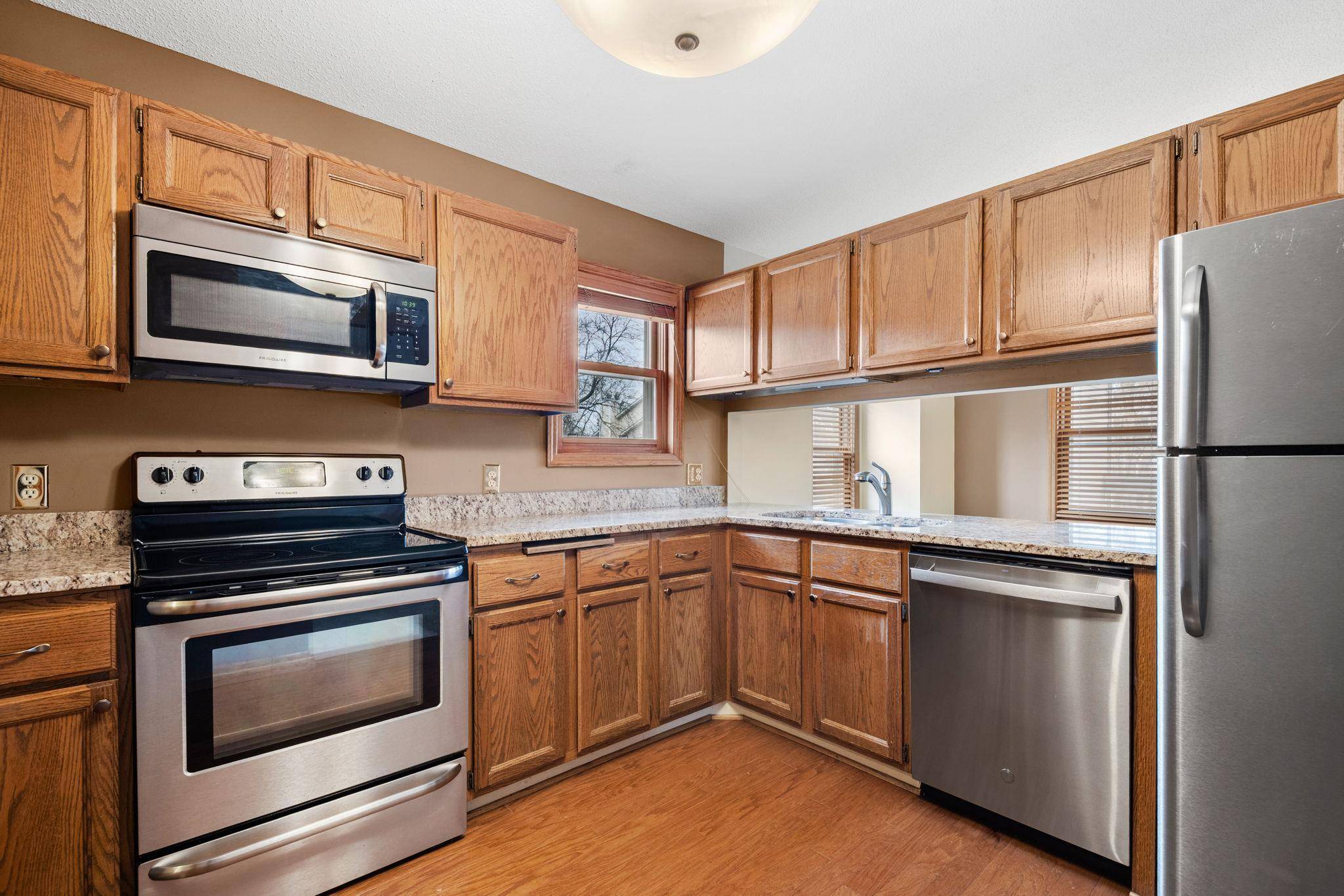 5342 Highpointe DR, Bloomington, MN 55437