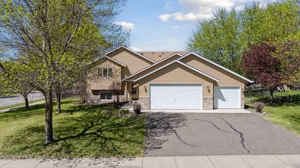 6033 Bakken ST, Monticello, MN 55362