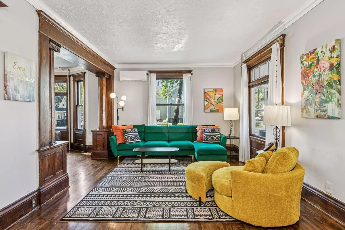 Minneapolis, MN 55407,2751 17th AVE S