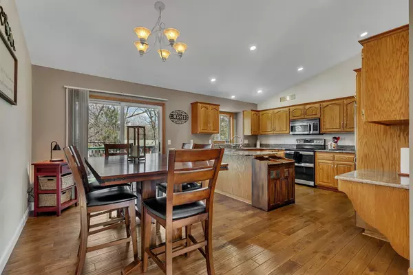 Sartell, MN 56377,1620 4th AVE N