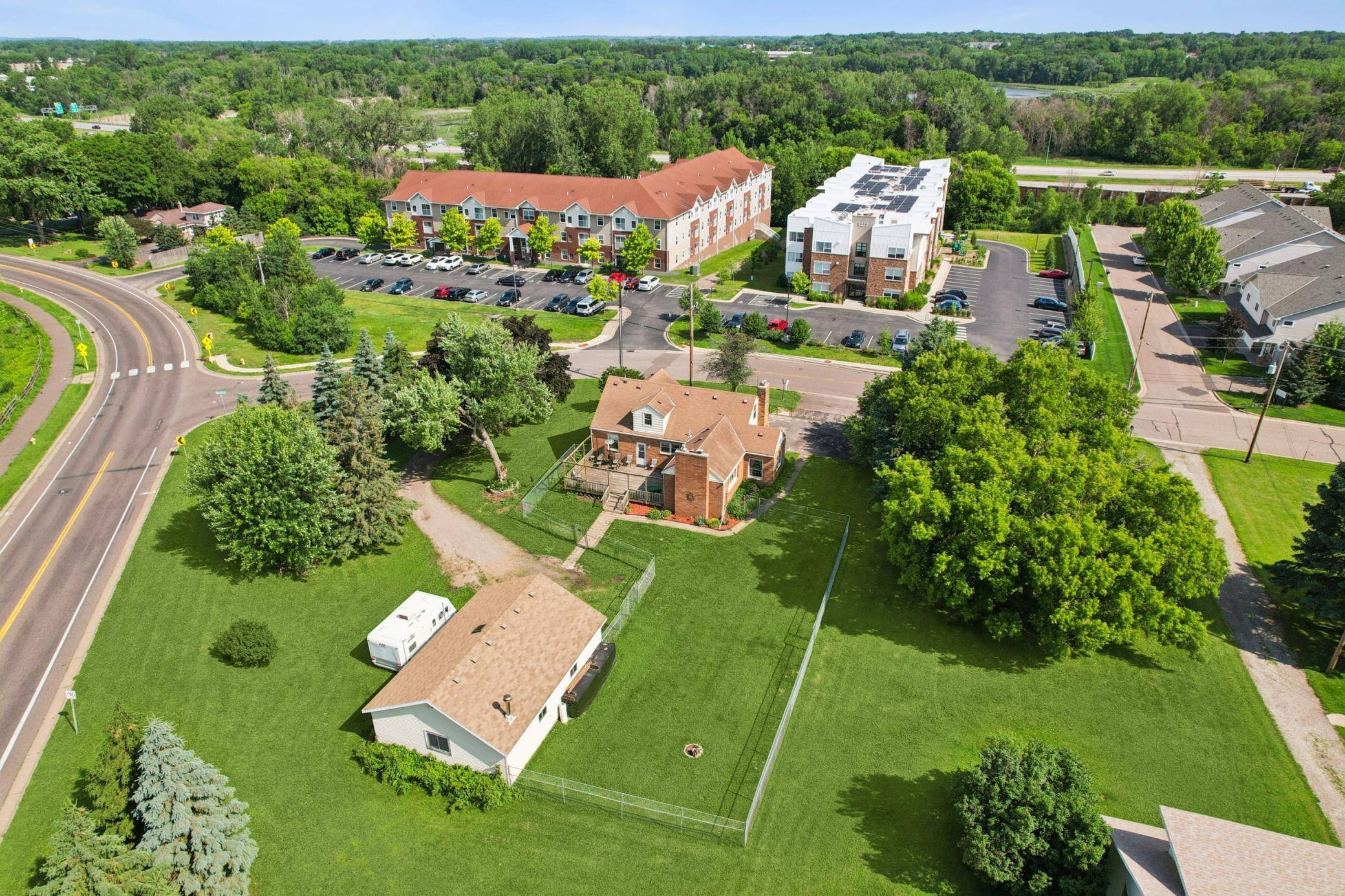 Maplewood, MN 55109,1272 County Road D CIR E