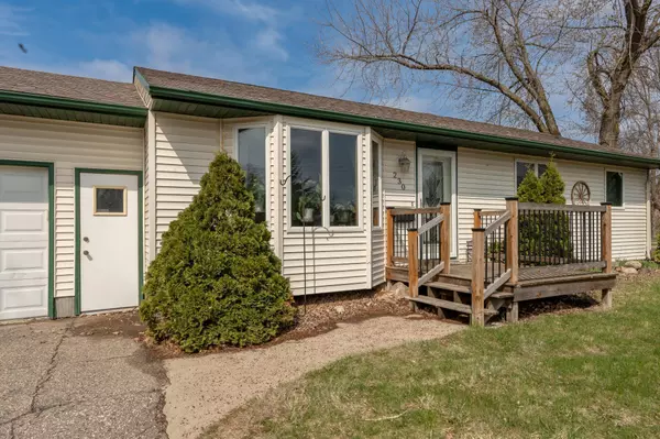 Mankato, MN 56001,230 N Black Eagle DR