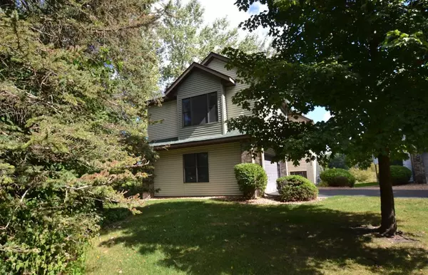 5700 Willow TRL, Shoreview, MN 55126