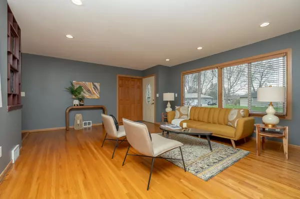 Brooklyn Park, MN 55428,7916 Noid DR