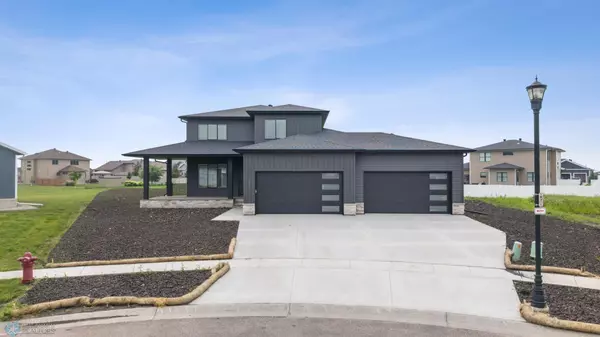 West Fargo, ND 58078,951 50th AVE W