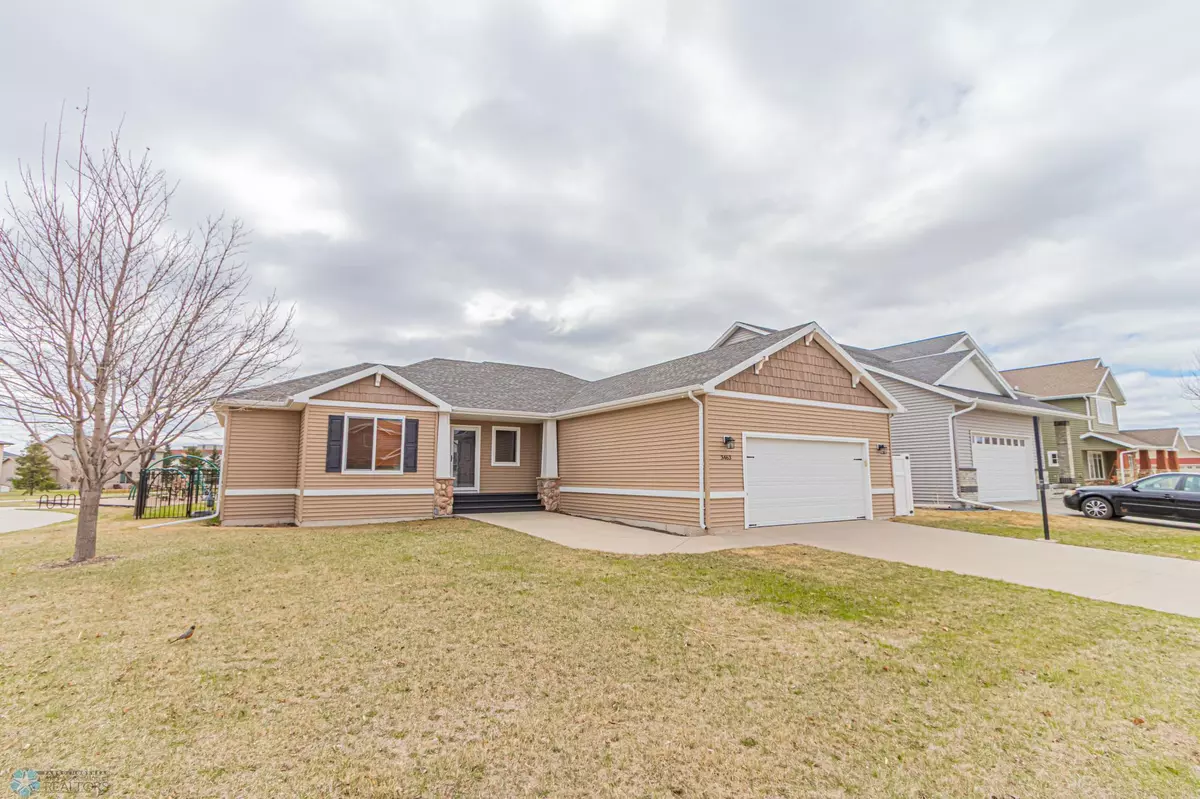 West Fargo, ND 58078,3463 Loberg DR