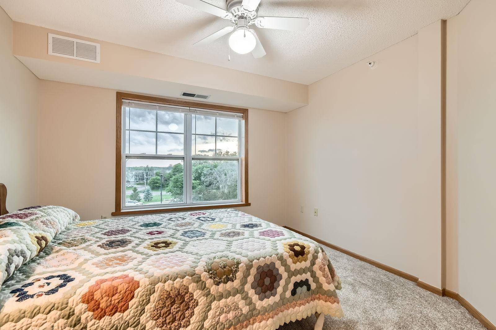 New Hope, MN 55428,5650 Boone AVE N #315