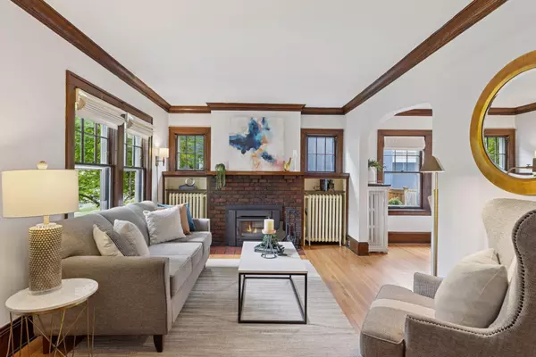 Saint Paul, MN 55105,1877 Jefferson AVE