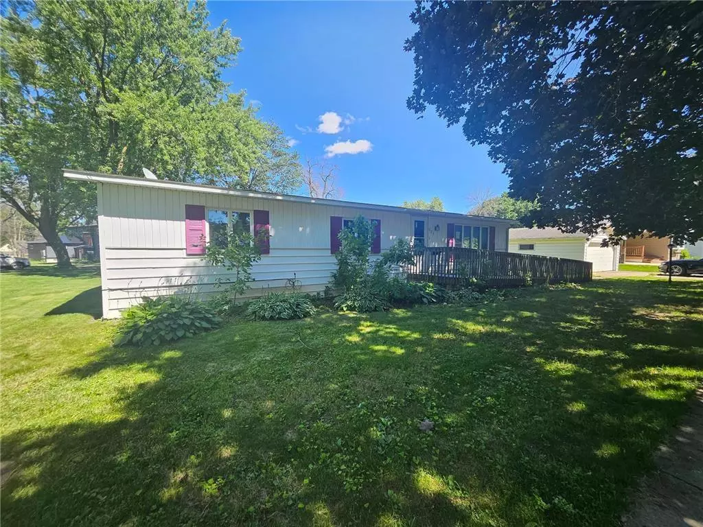 Spring Valley, MN 55975,529 N Huron AVE