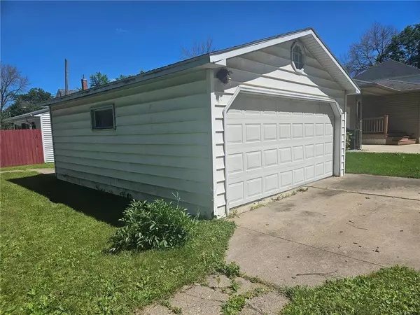 Spring Valley, MN 55975,529 N Huron AVE