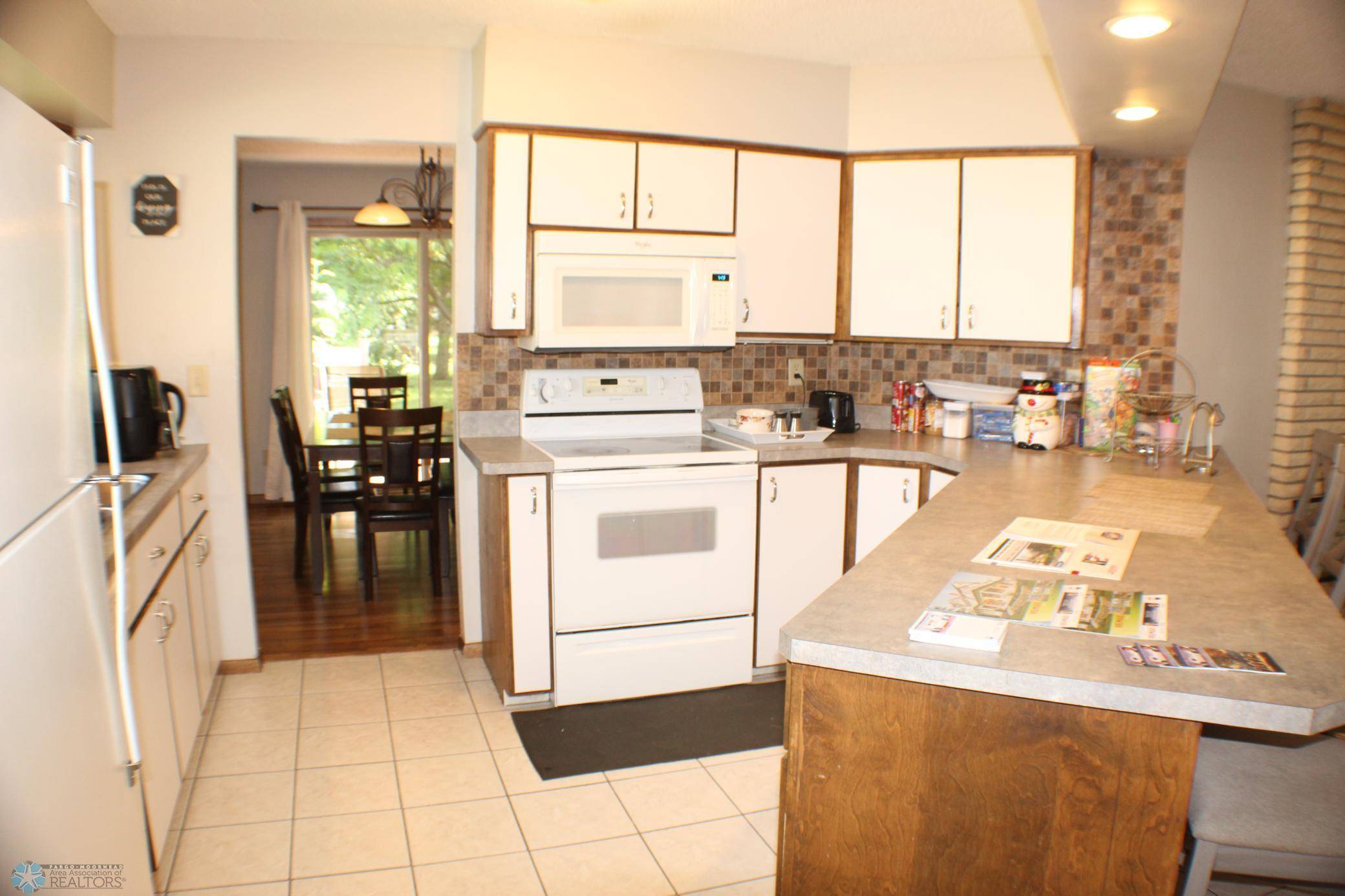 Moorhead, MN 56560,421 Dale AVE
