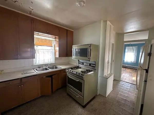 Eveleth, MN 55734,412 Monroe ST