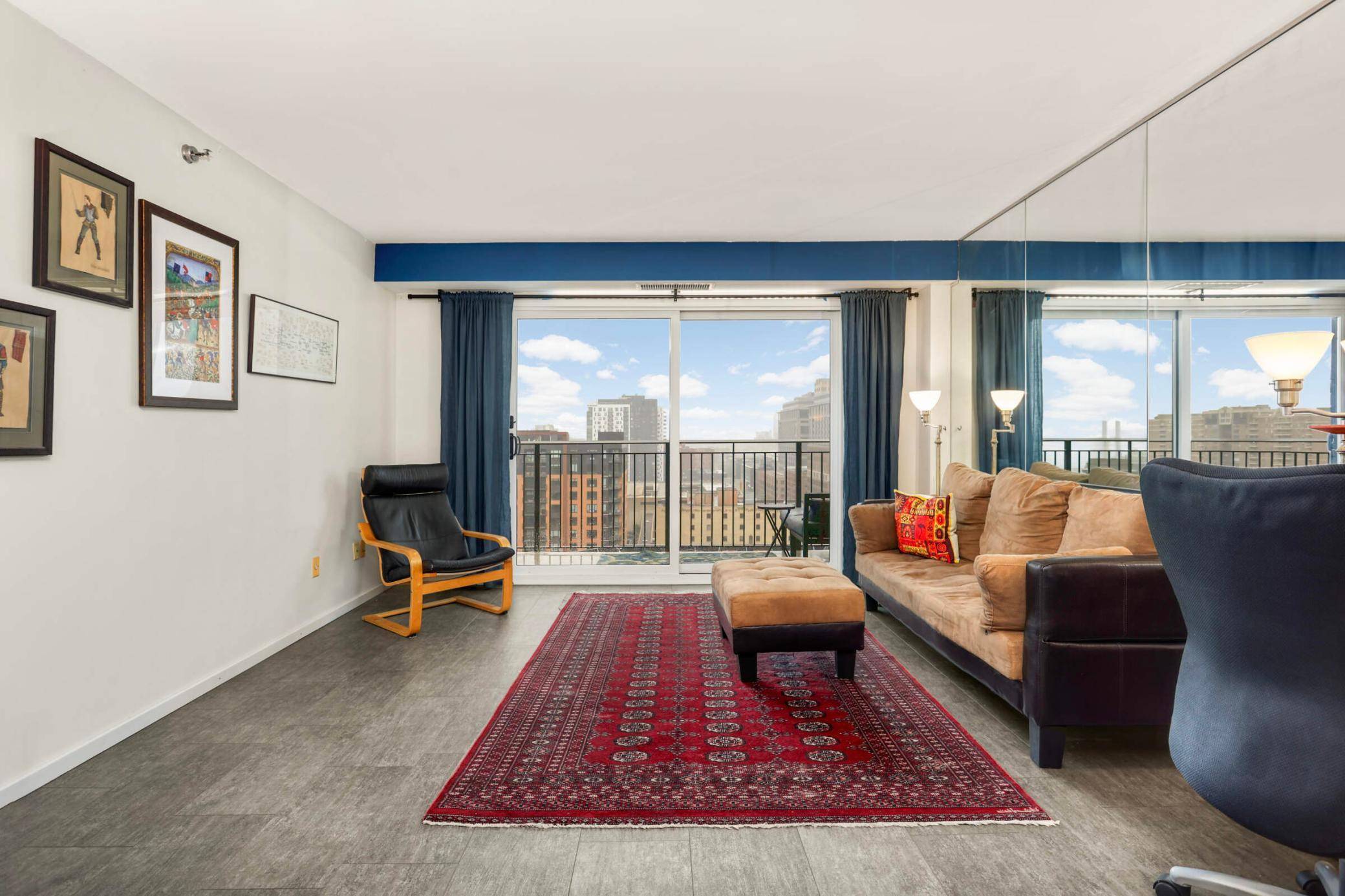 Minneapolis, MN 55401,121 Washington AVE S #1508