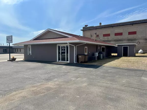 Karlstad, MN 56732,103 Mckinley AVE W