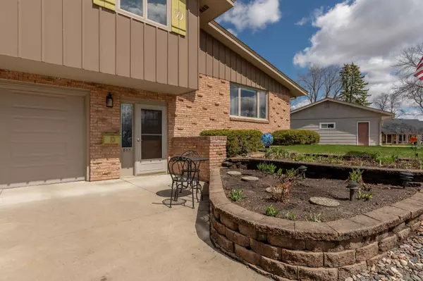 New Prague, MN 56071,805 3rd ST NE