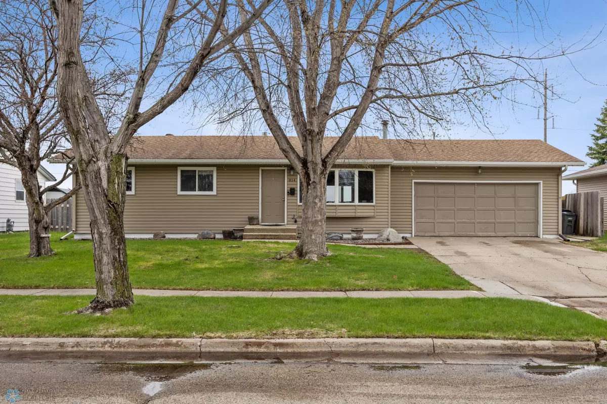 Moorhead, MN 56560,814 Rensvold BLVD
