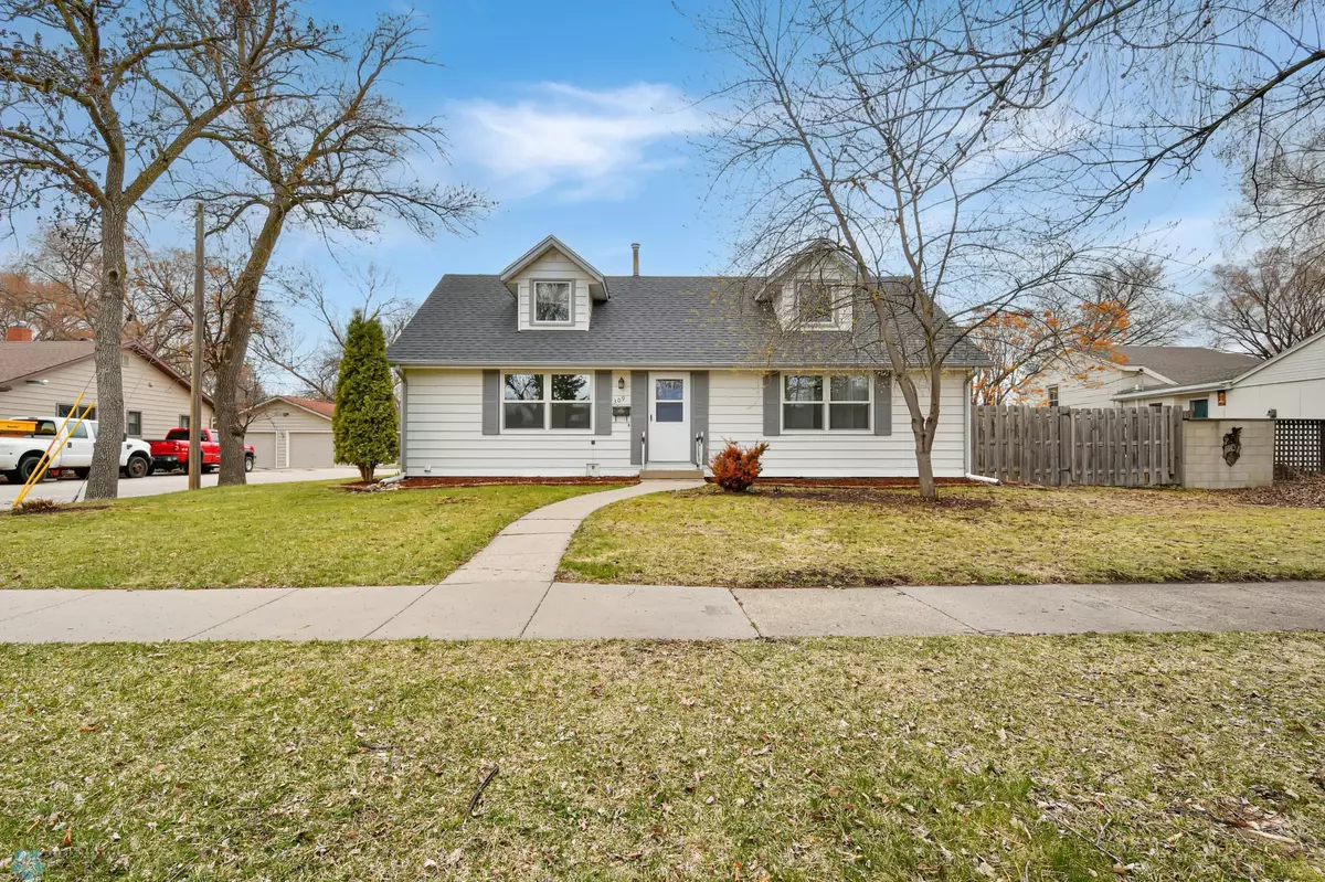 Fargo, ND 58102,309 15th AVE N