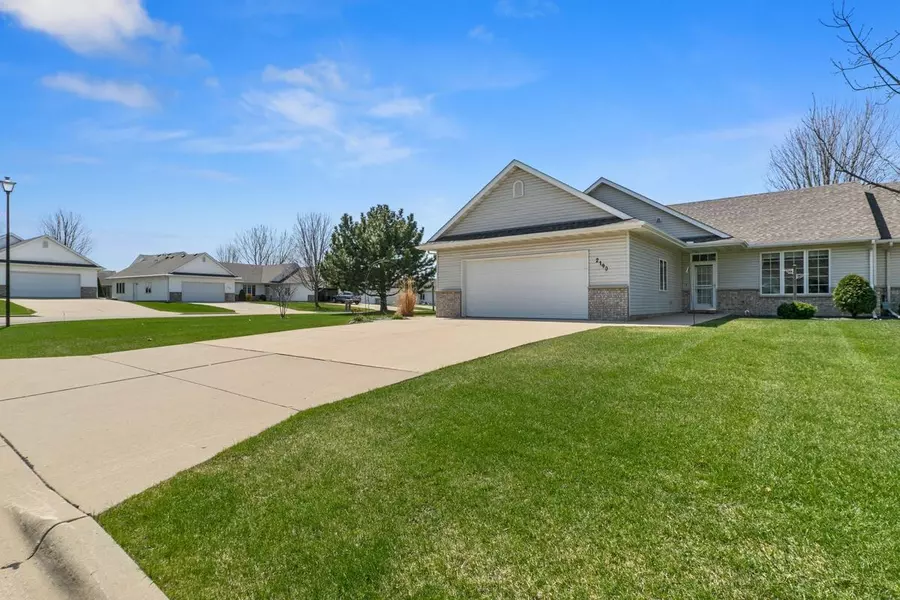 2190 Richway LN SE, Owatonna, MN 55060