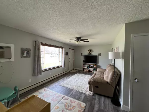 Moorhead, MN 56560,1801 10th AVE N