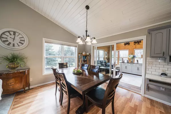 Detroit Lakes, MN 56501,917 Lake Forest CIR