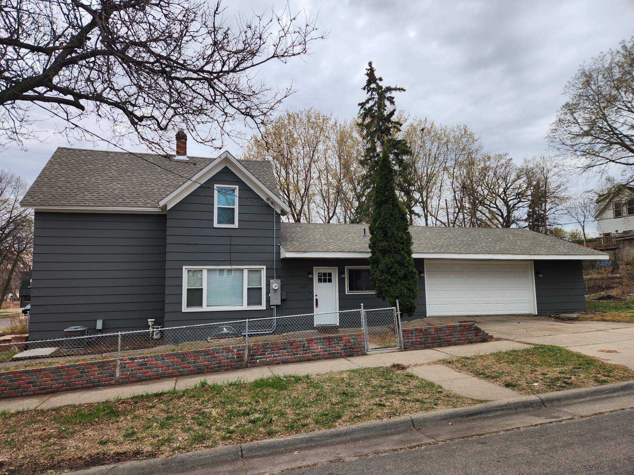 Saint Paul, MN 55117,983 Marion ST