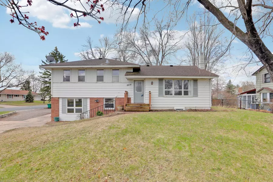 2408 119th AVE NW, Coon Rapids, MN 55433