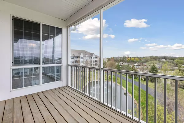 Medina, MN 55340,100 Clydesdale TRL #305