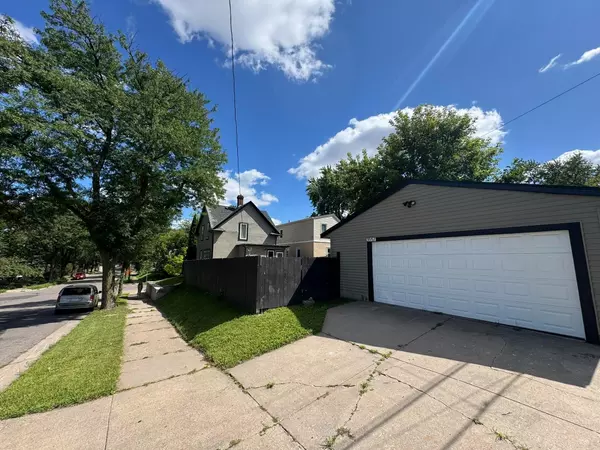 Minneapolis, MN 55412,3557 Dupont AVE N
