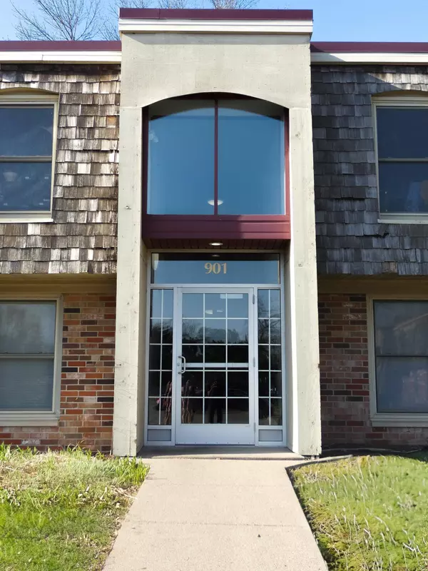 901 11th AVE S #6, Hopkins, MN 55343