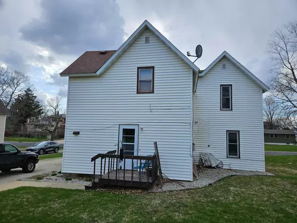 Spring Valley, MN 55975,517 Warren AVE