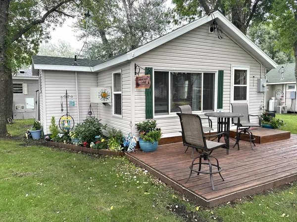 Osakis, MN 56360,1226 Lake ST E