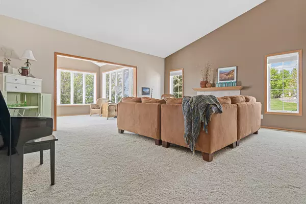 Woodbury, MN 55125,7597 Teal Bay